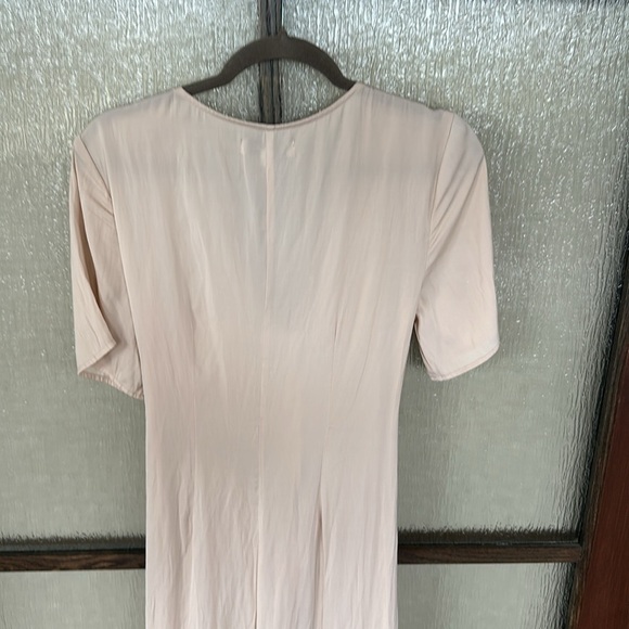 Love Whit Women's Nude Pink Satin Hourglass V size Large - Picture 10 of 12